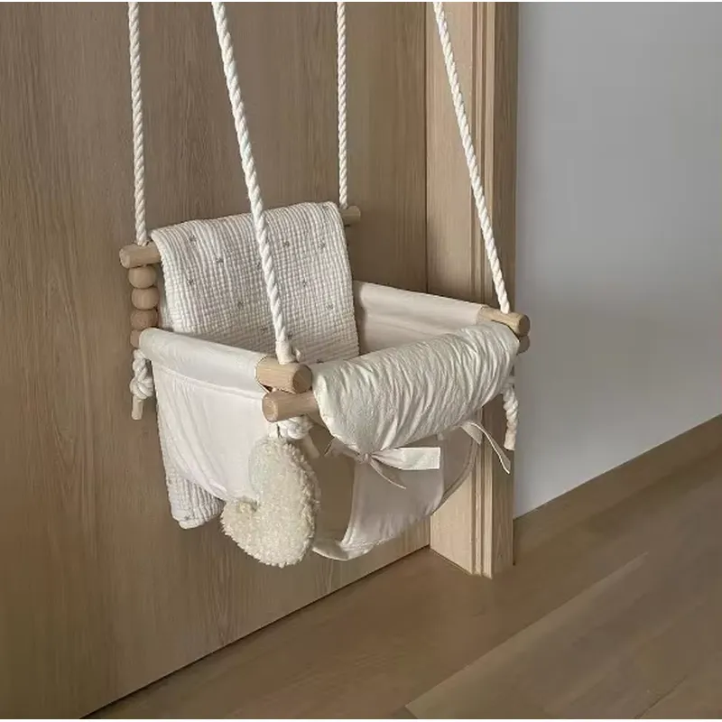 Baby Nursery Rocking Chair - 新生児用木製吊り下げ式ロッキングチェア、快適なベビースイングシート、ホテルや保育園向け、幼児用プレイクレードル、ベルト付き