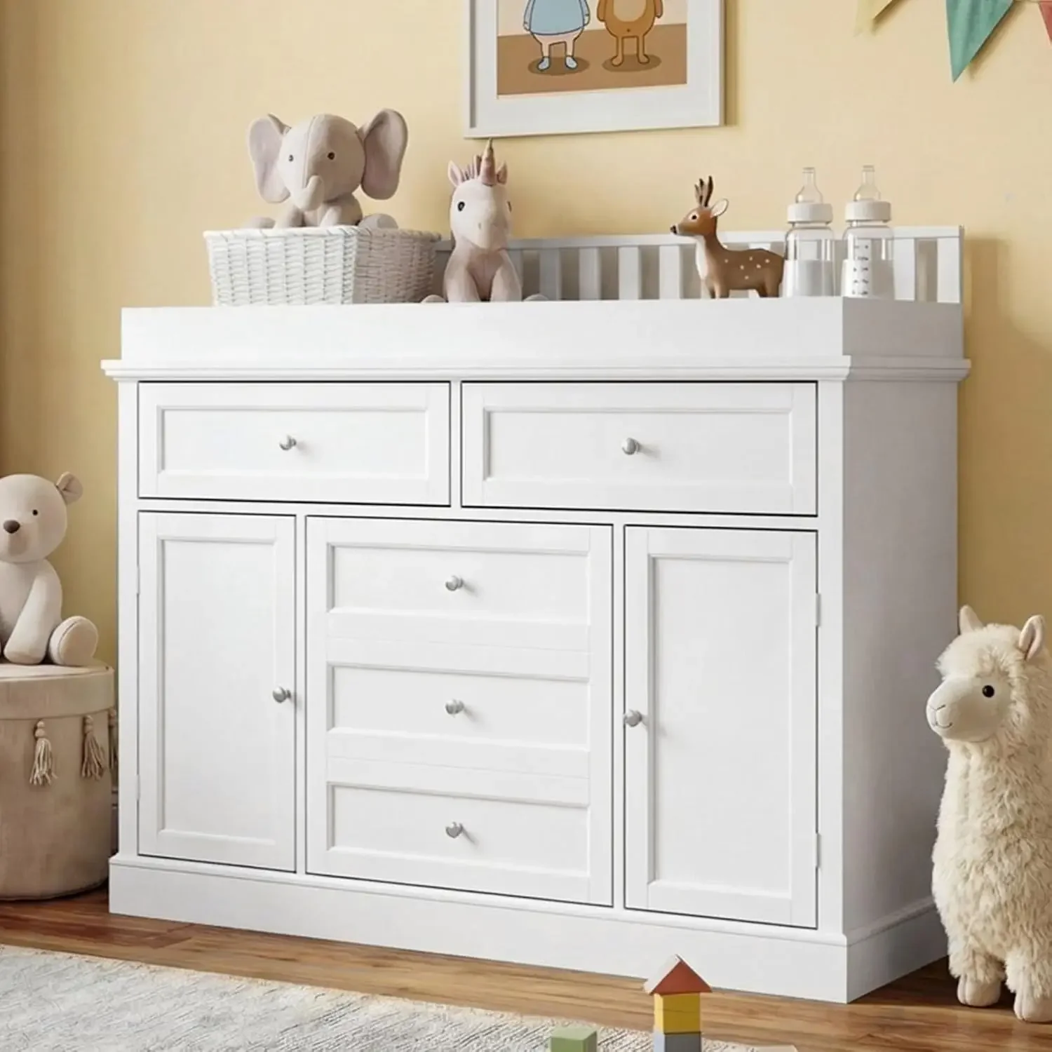 Baby Nursery Dresser Changing Table - 46個の収納引き出しと扉付きのベビー用ドレッサー、おむつ交換台付き、ホワイト、保育園用