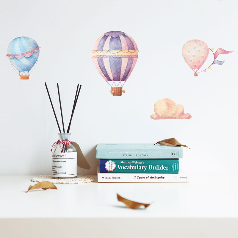 クリエイティブカラフルな熱気球ウォールステッカー子供のための - Baby Nursery Mural Wallpaper のレビューと価格